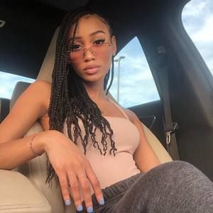 Meet your Posher, Nina